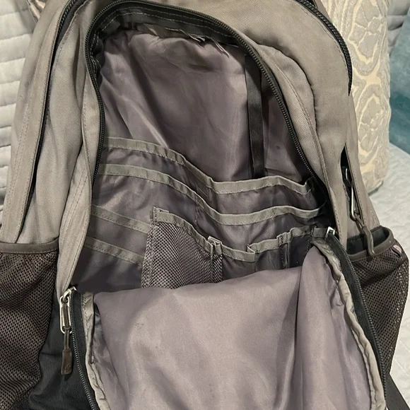 THE NORTH FACE JESTER BACKPACK TNF Black One Size - Picture 3 of 9